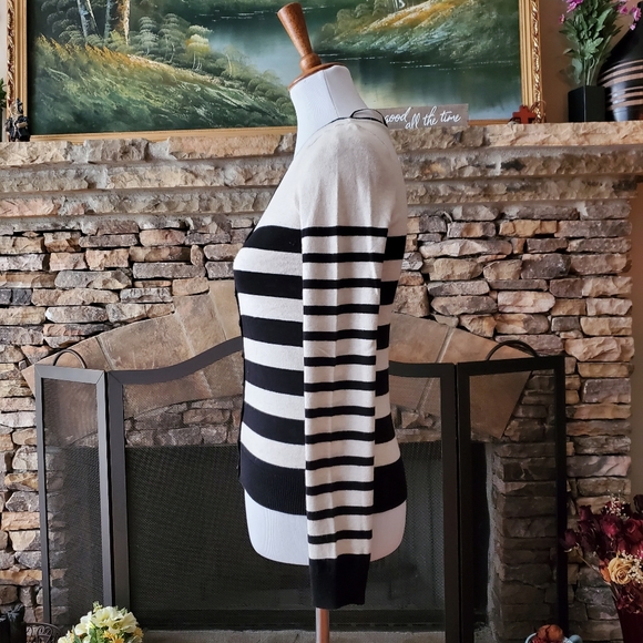 Divided H&M Striped Cardigan - Picture 5 of 7